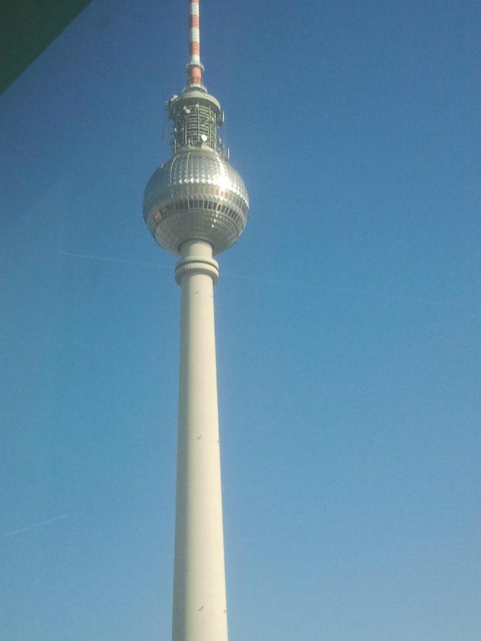 Apartament Mitte Von Mitte - Blick Auf Den Turm Berlin Zewnętrze zdjęcie