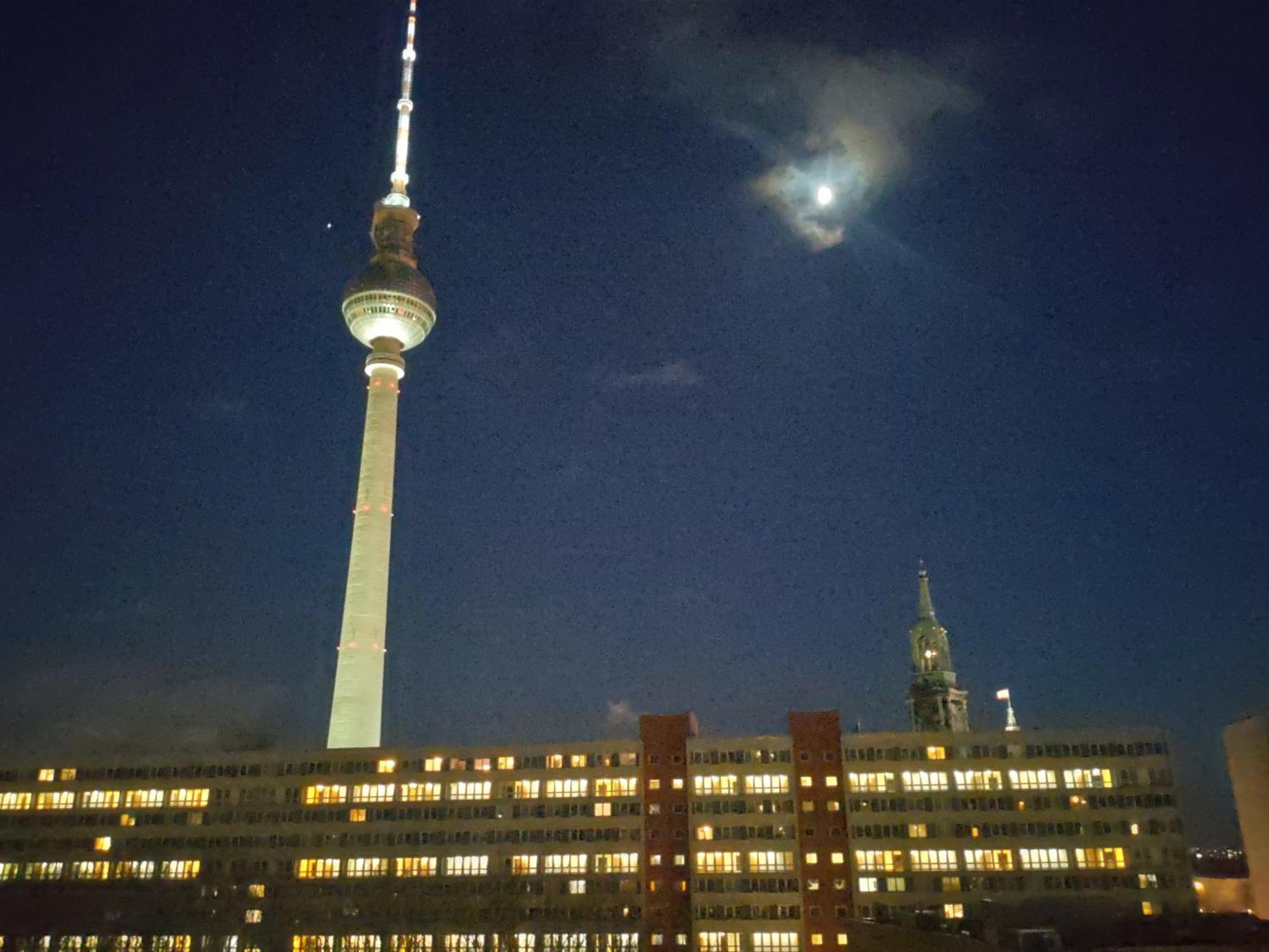 Apartament Mitte Von Mitte - Blick Auf Den Turm Berlin Zewnętrze zdjęcie